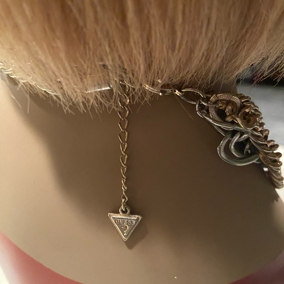 Guess layered necklace with chunky link chains.. and a Guess charm bracelet (2) - Picture 3 of 16